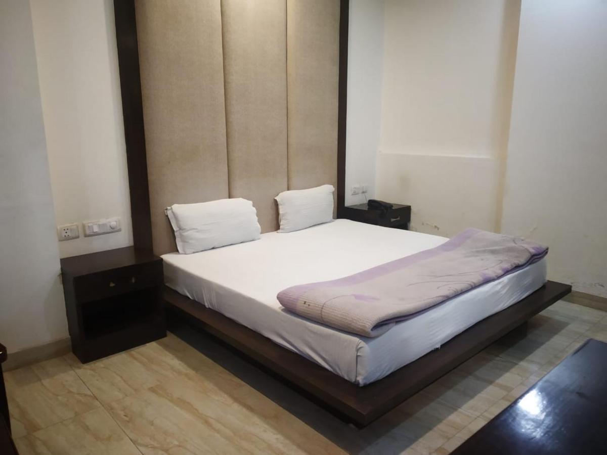 Adb Rooms Hotel Indo Continental New Delhi Exterior photo