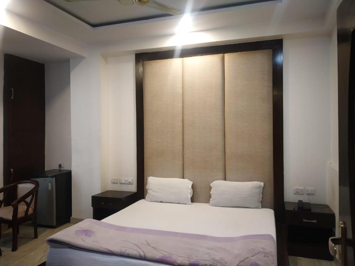 Adb Rooms Hotel Indo Continental New Delhi Exterior photo