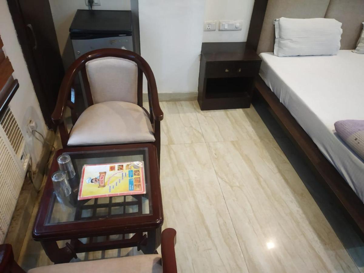 Adb Rooms Hotel Indo Continental New Delhi Exterior photo