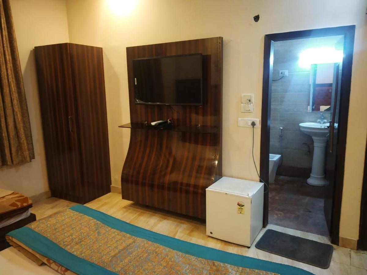 Adb Rooms Hotel Indo Continental New Delhi Exterior photo