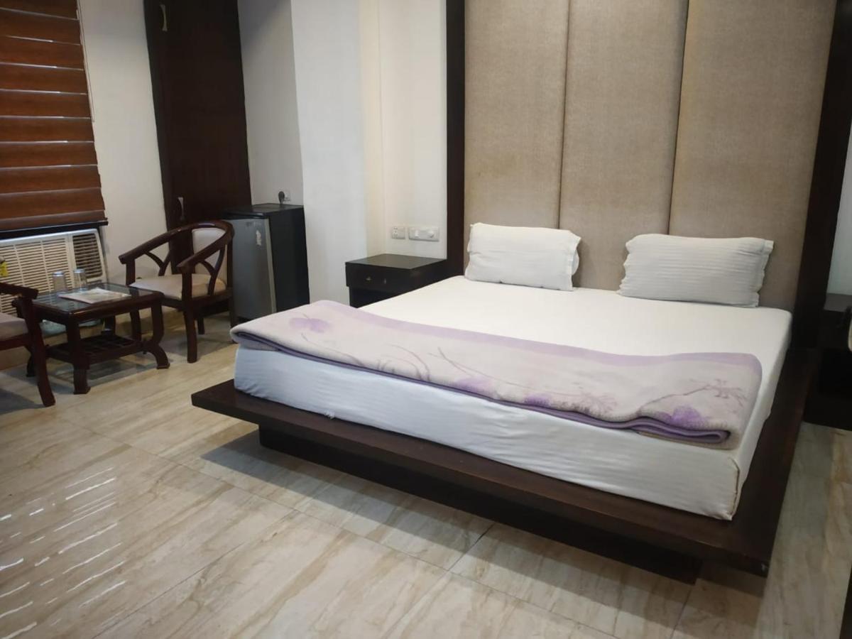 Adb Rooms Hotel Indo Continental New Delhi Exterior photo